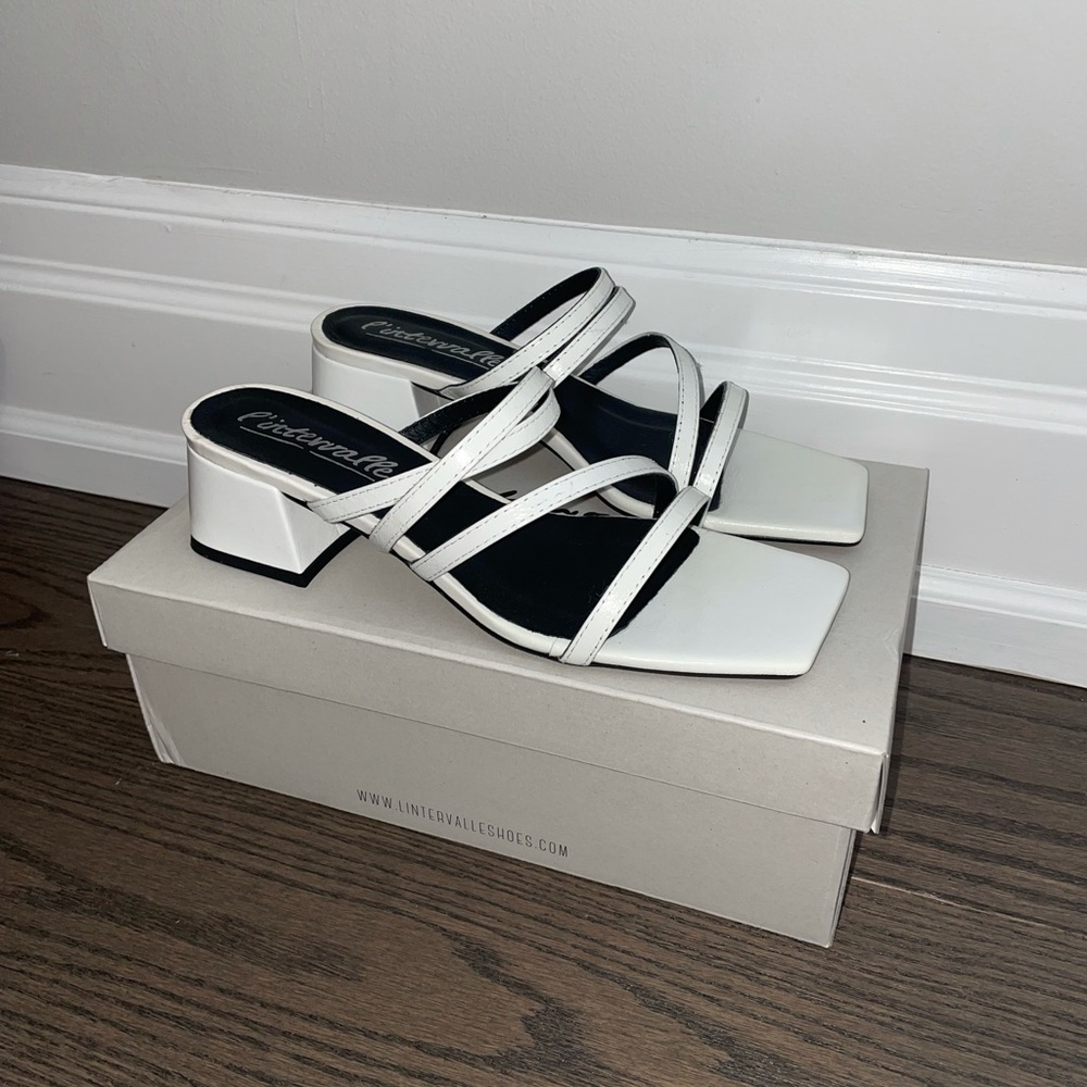 LAST CHANCE (moving to new country Aug 22nd) L’intervalle Sandals